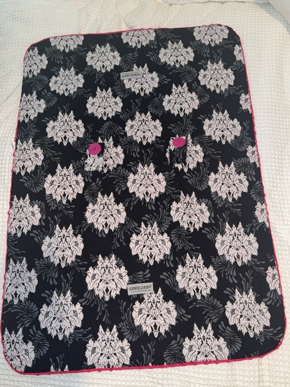 NWT Infant Carseat canopy. Black, white and hot pink print 💗